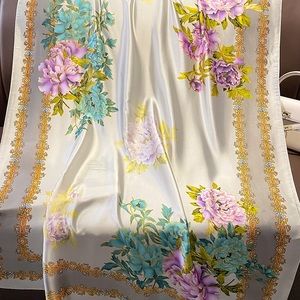 Summer women’s scarf